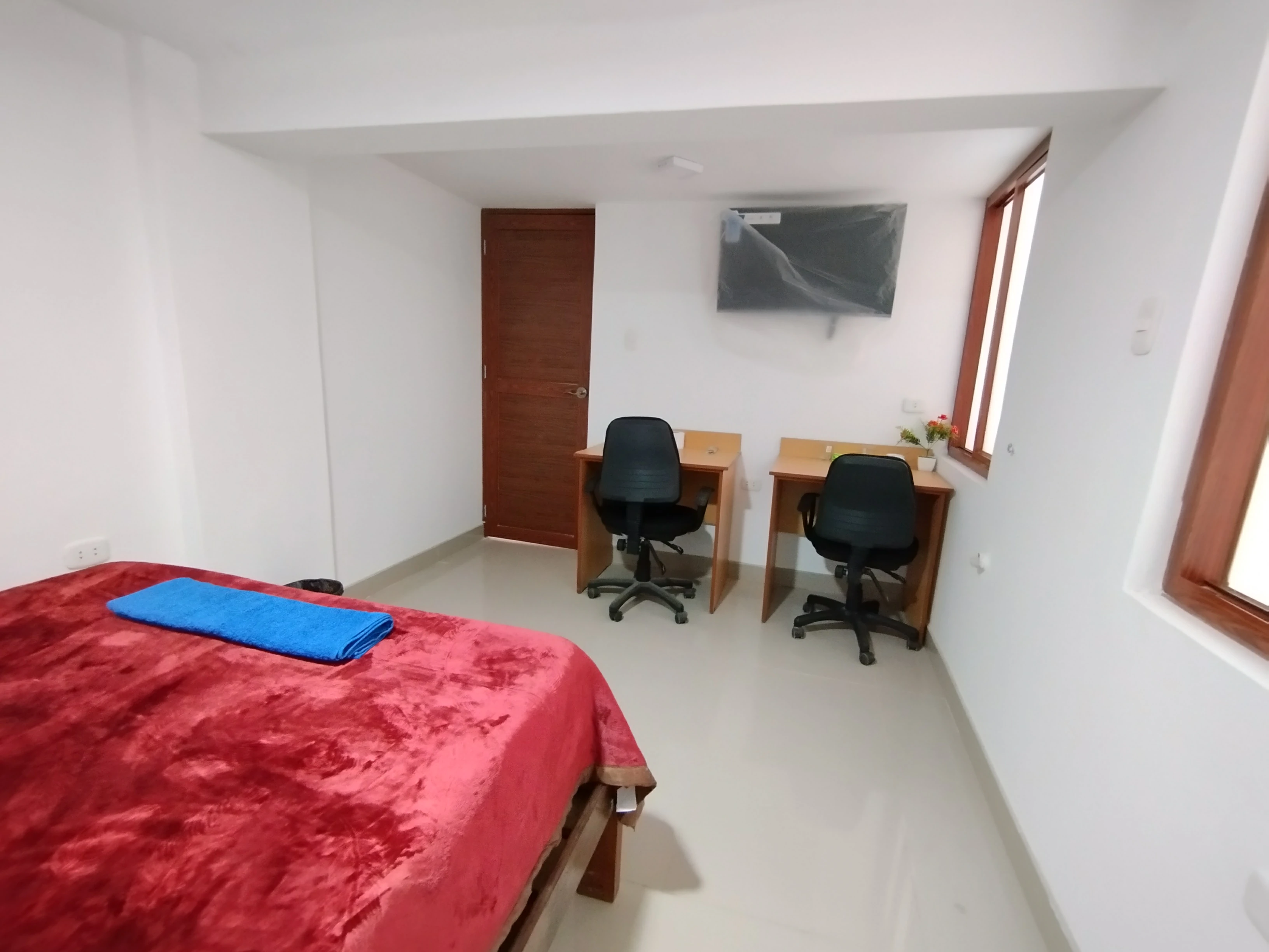 Habitación Amplia y Cómoda c/ Área de Trabajo
